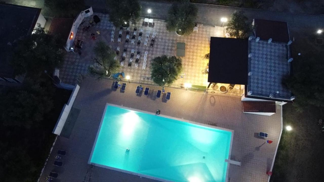 Hotel Funno Delle Noci Peschici Exterior foto