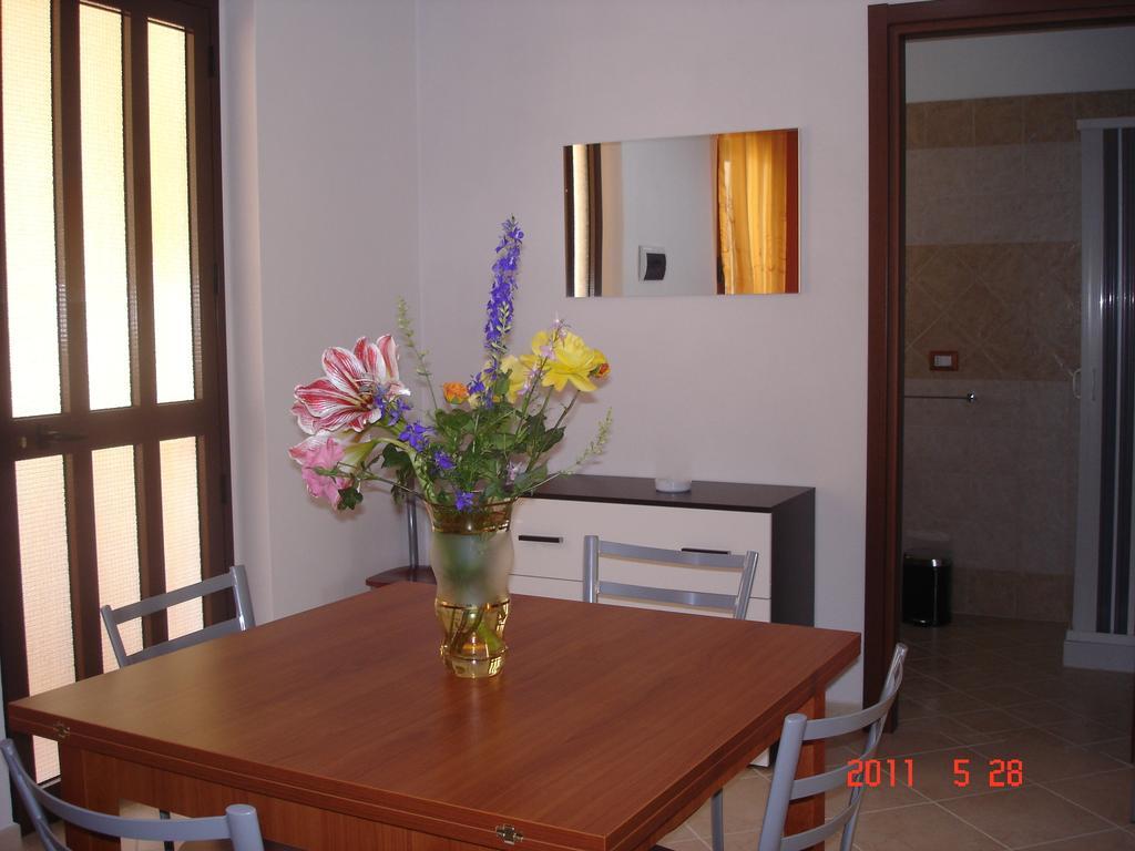 Hotel Funno Delle Noci Peschici Habitación foto