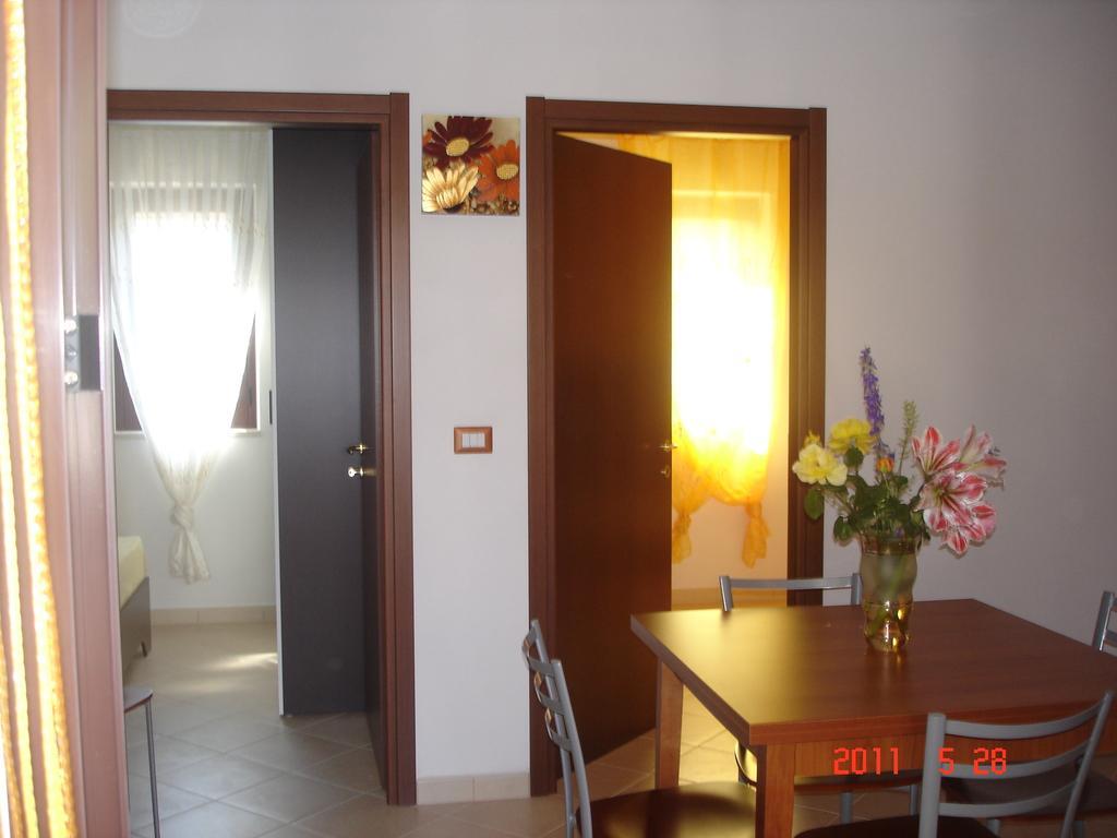 Hotel Funno Delle Noci Peschici Habitación foto