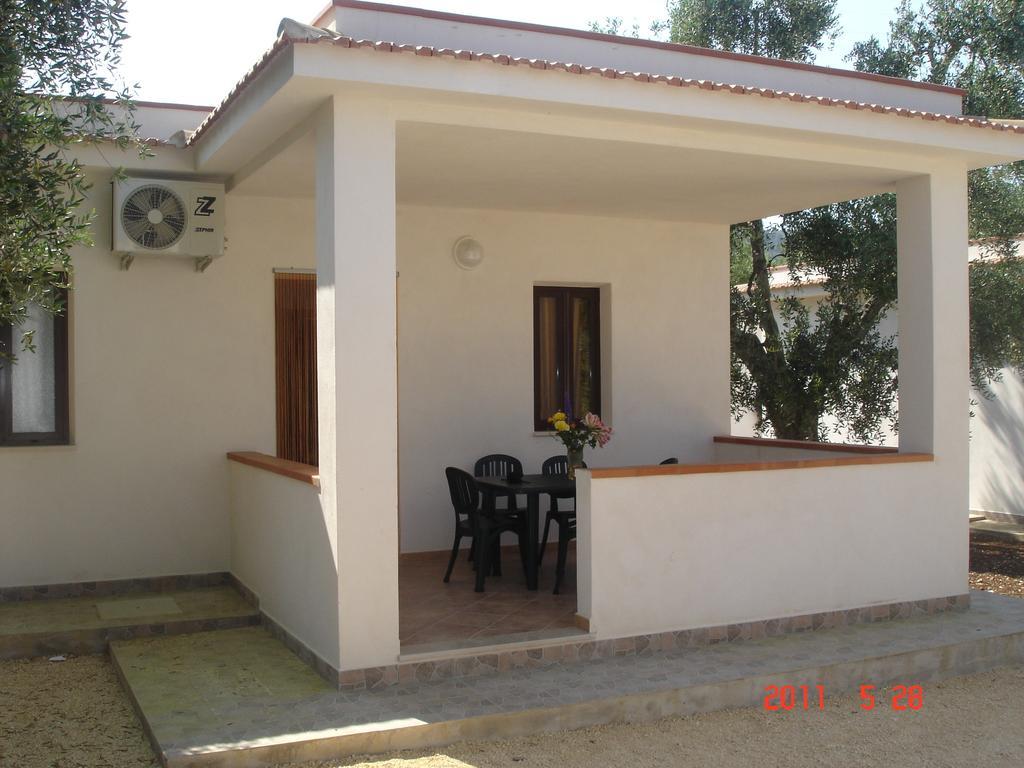 Hotel Funno Delle Noci Peschici Habitación foto