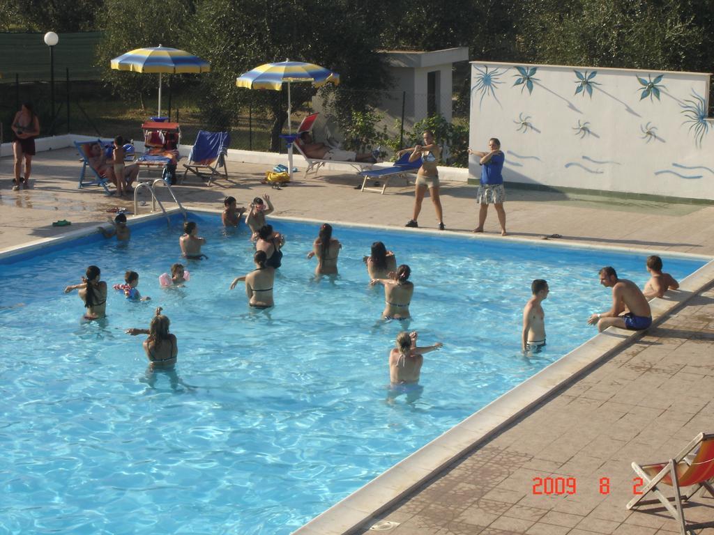 Hotel Funno Delle Noci Peschici Exterior foto