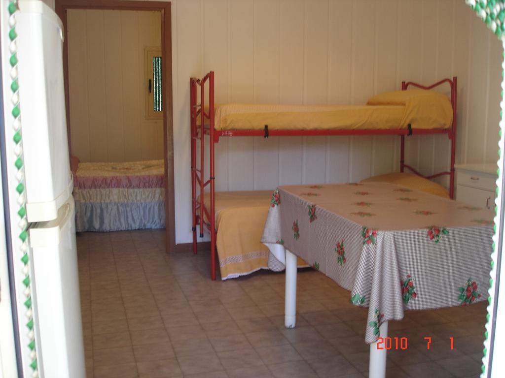 Hotel Funno Delle Noci Peschici Habitación foto