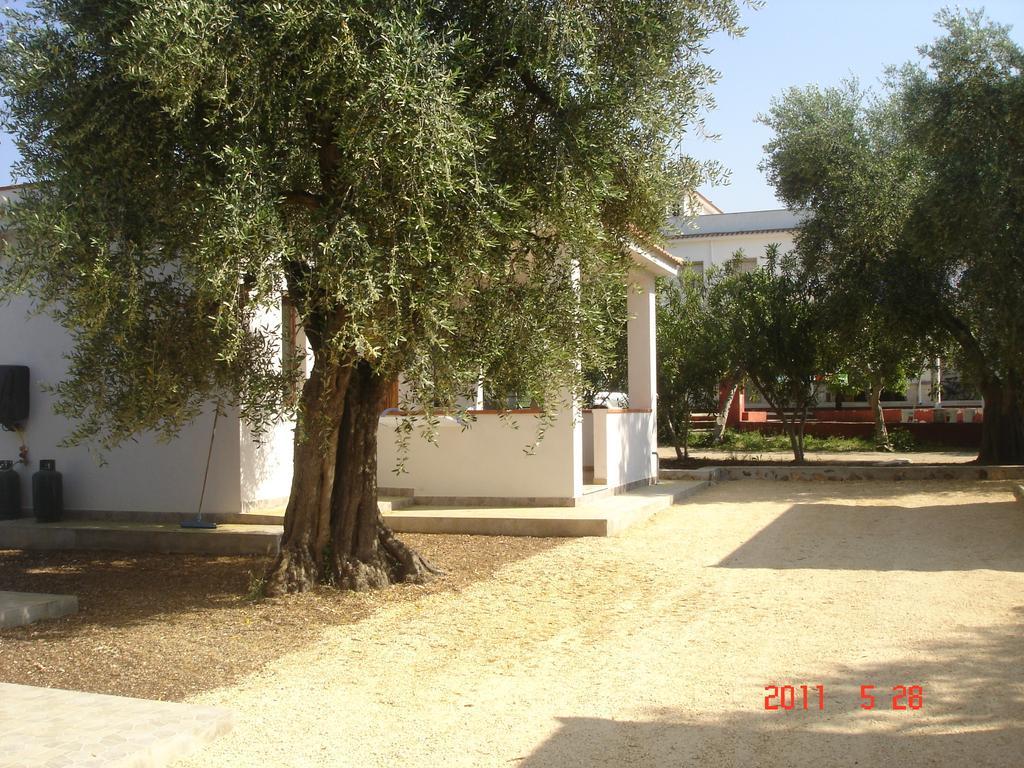 Hotel Funno Delle Noci Peschici Exterior foto